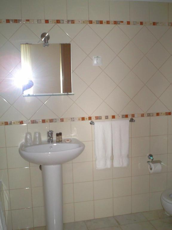Hotel Serafim Almodôvar Quarto foto